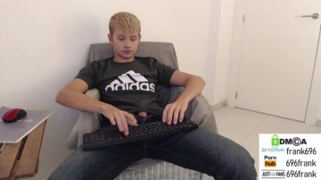 Hottie_Frank  04-10-2021 video dildo